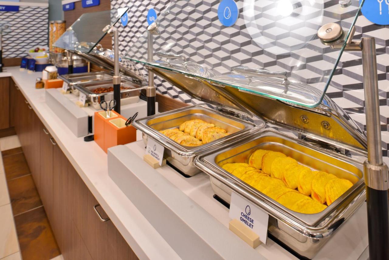 Holiday Inn Express Hotel & Suites Atlanta Airport West - Camp Creek By Ihg Esterno foto